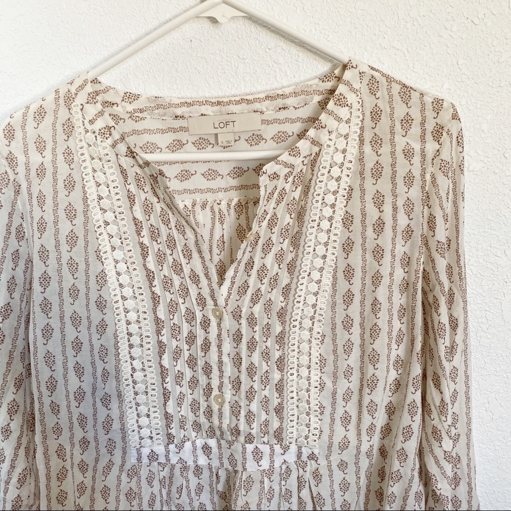 Cute Loft blouse! - Picture 3 of 8